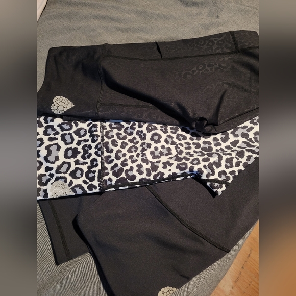 3 pairs of Love Her Shop leggings Size M - Picture 5 of 5